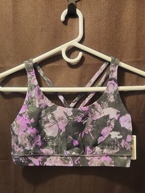 NWT Lululemon Energy Bra "Floral Shift Multi" Size 8 (Medium Support) (2020)